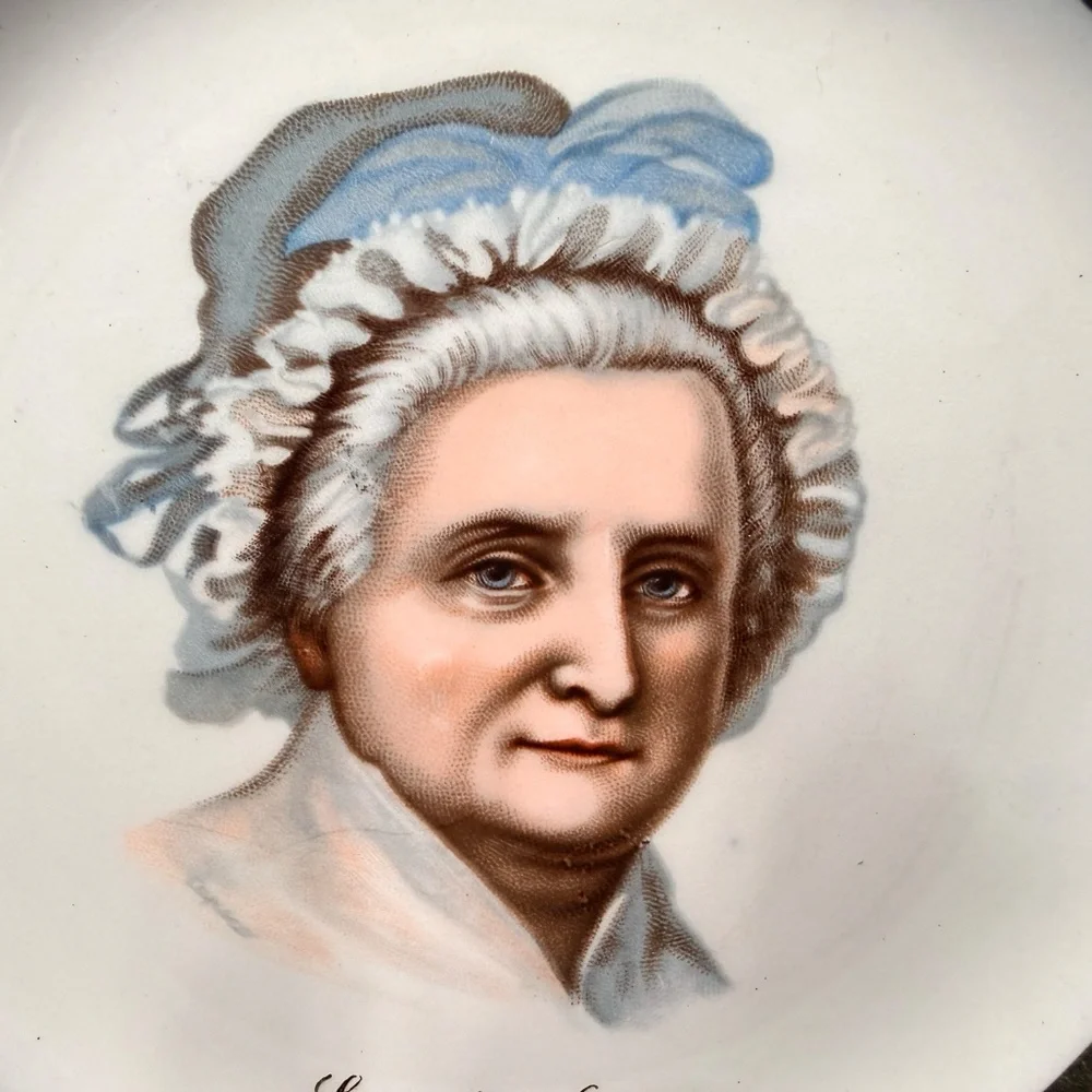 A CAPSCO PRODUCT Washington, D.C. Capitol Souvenir Plates 22 Karat Gold (2)